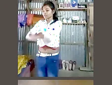 Desi girls adorable nude performance in a video